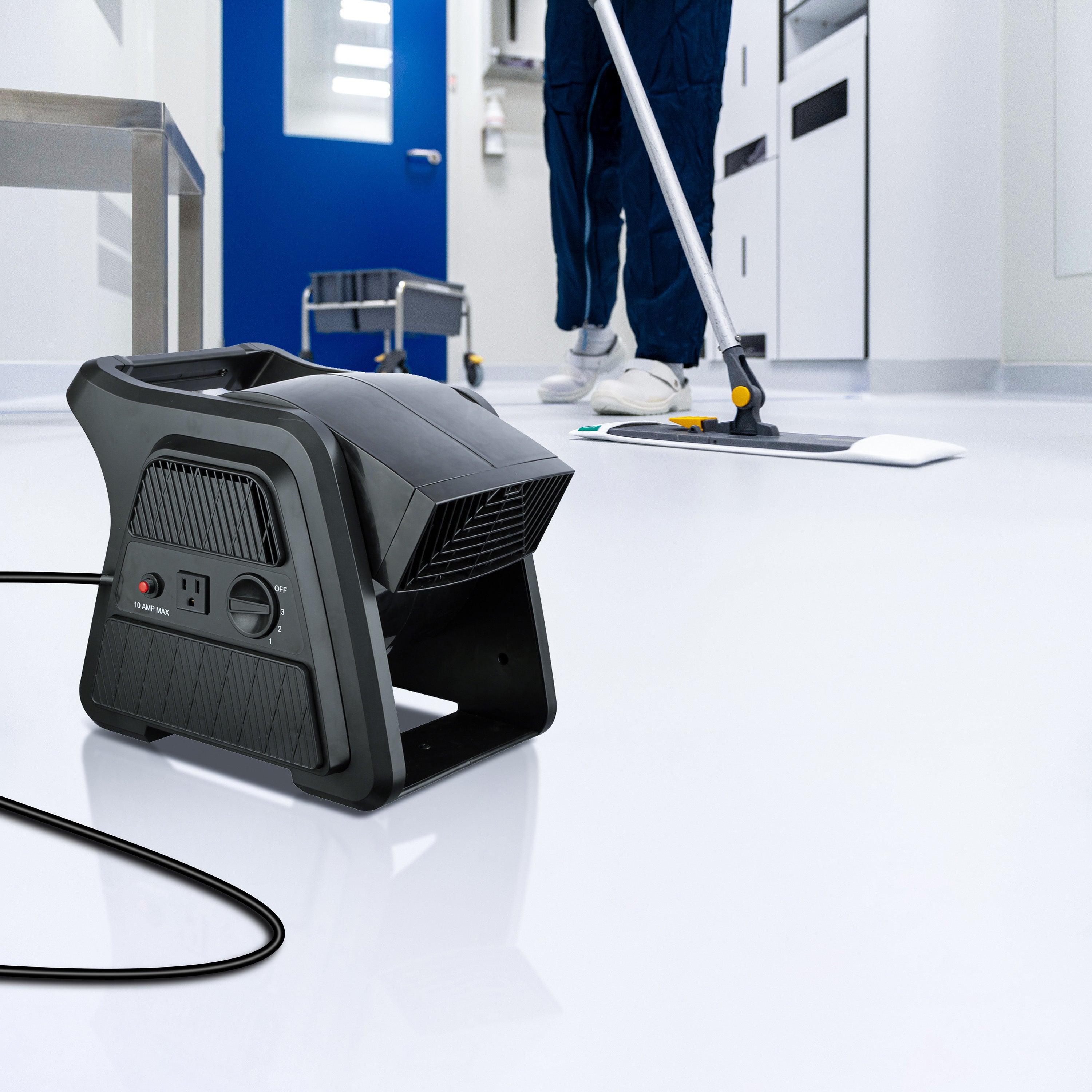600 CFM High Velocity Floor Blower Fan – Pivoting Design with 300° Airflow Angle, 10 AMP Built-In Outlet, Ideal for Drying, Ventilating, and Cooling in Home or Commercial Spaces